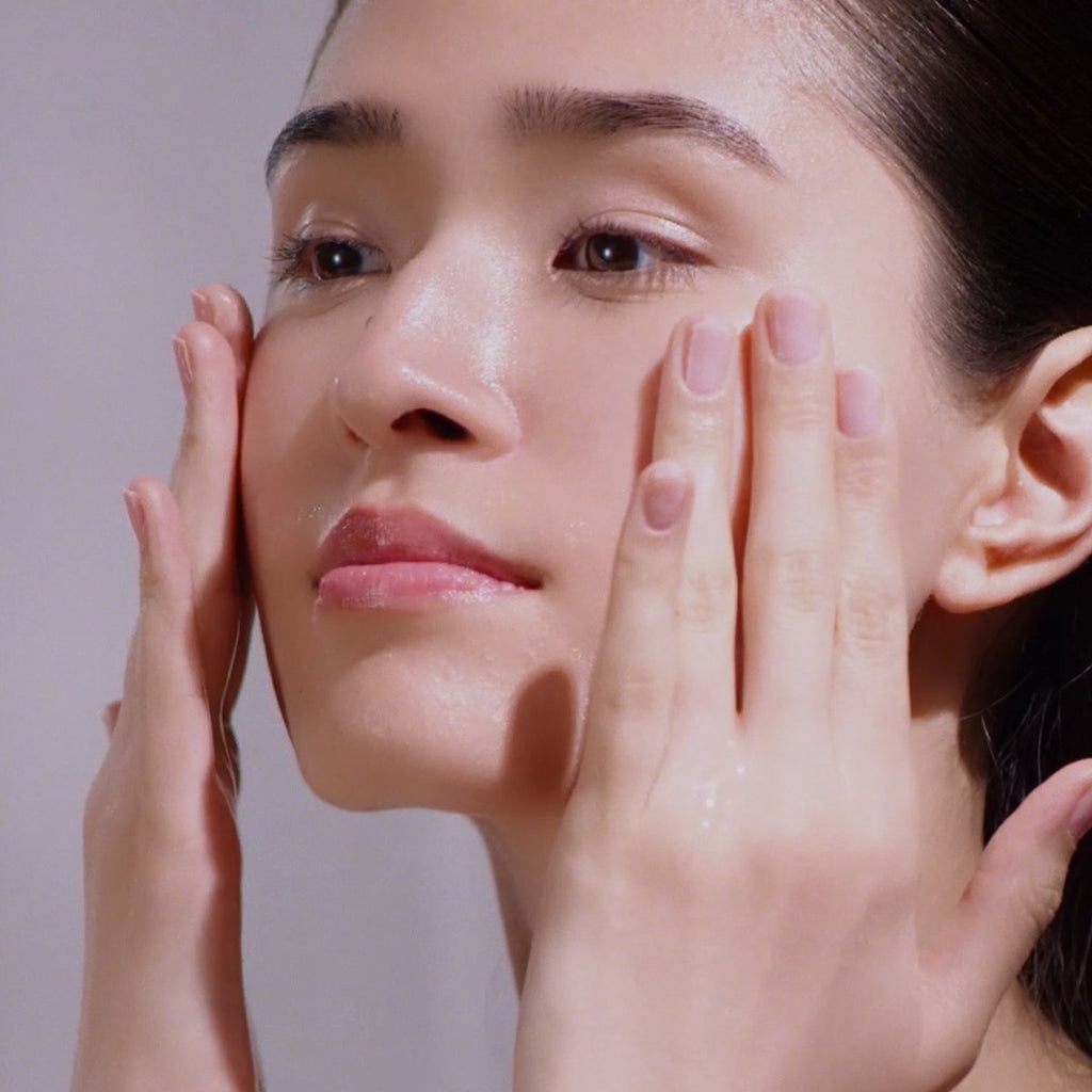 The Camellia Cleansing Oil - Smart Routine Choice